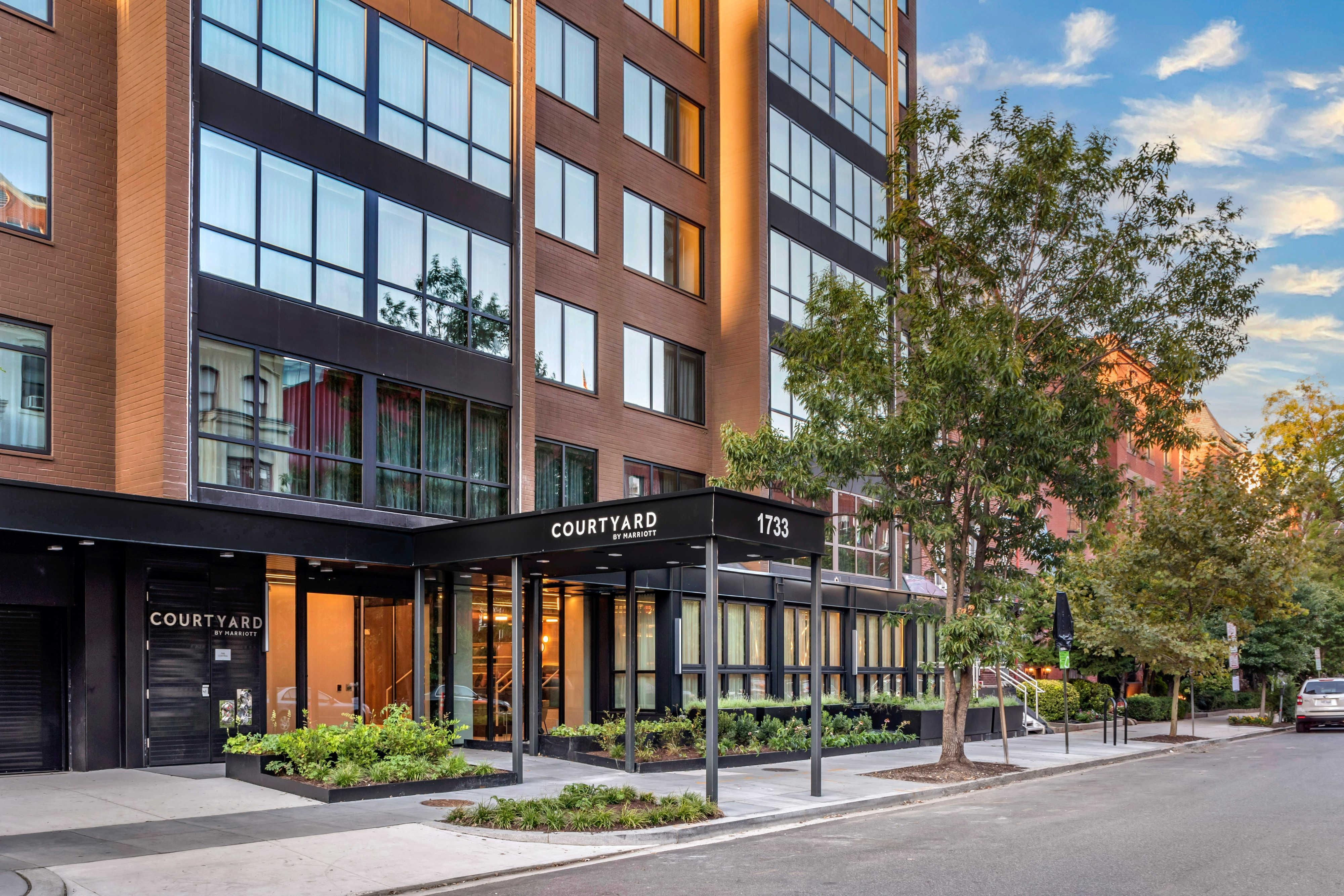 Courtyard By Marriott Washington, Dc Dupont Circle Hotel Exterior photo