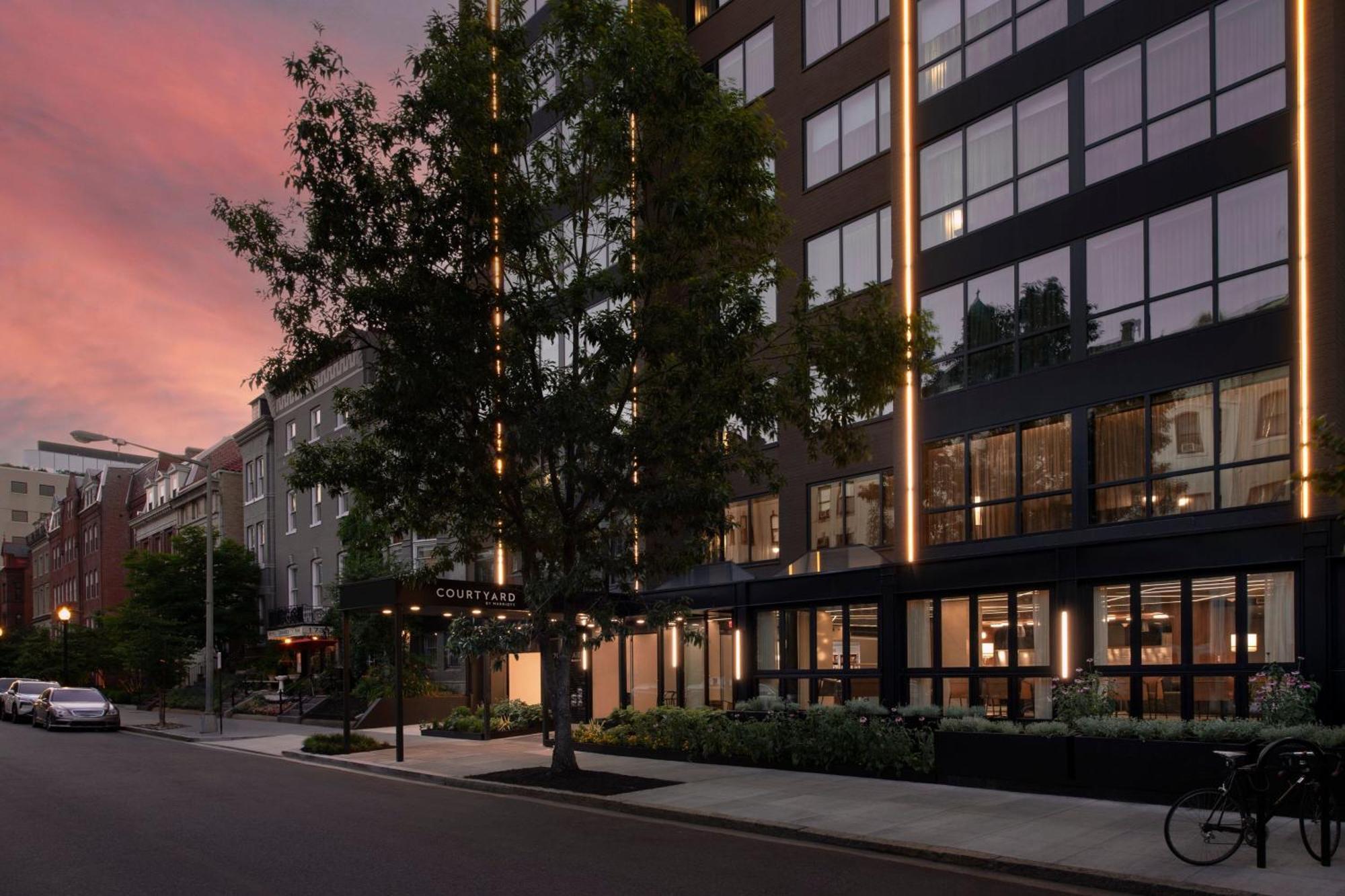 Courtyard By Marriott Washington, Dc Dupont Circle Hotel Exterior photo